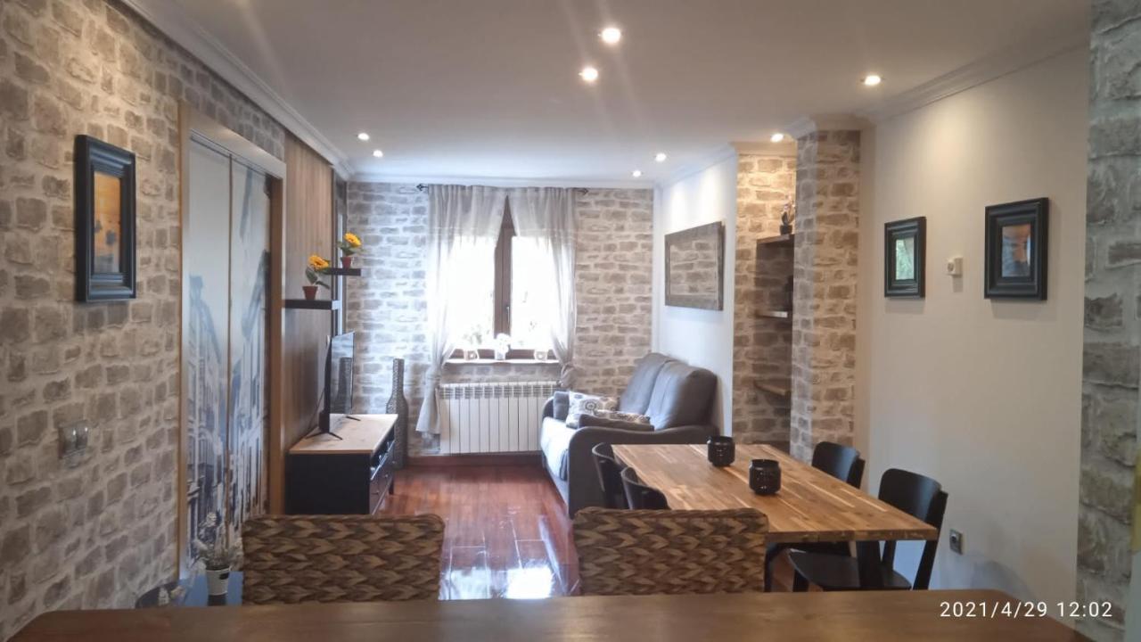 Apartamento Con Terraza Al Puente Romano Onís Extérieur photo