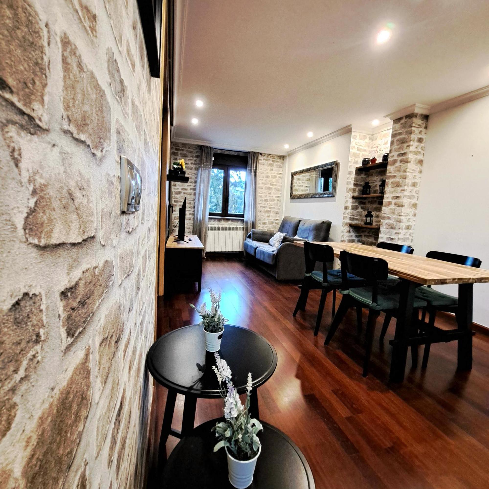 Apartamento Con Terraza Al Puente Romano Onís Extérieur photo