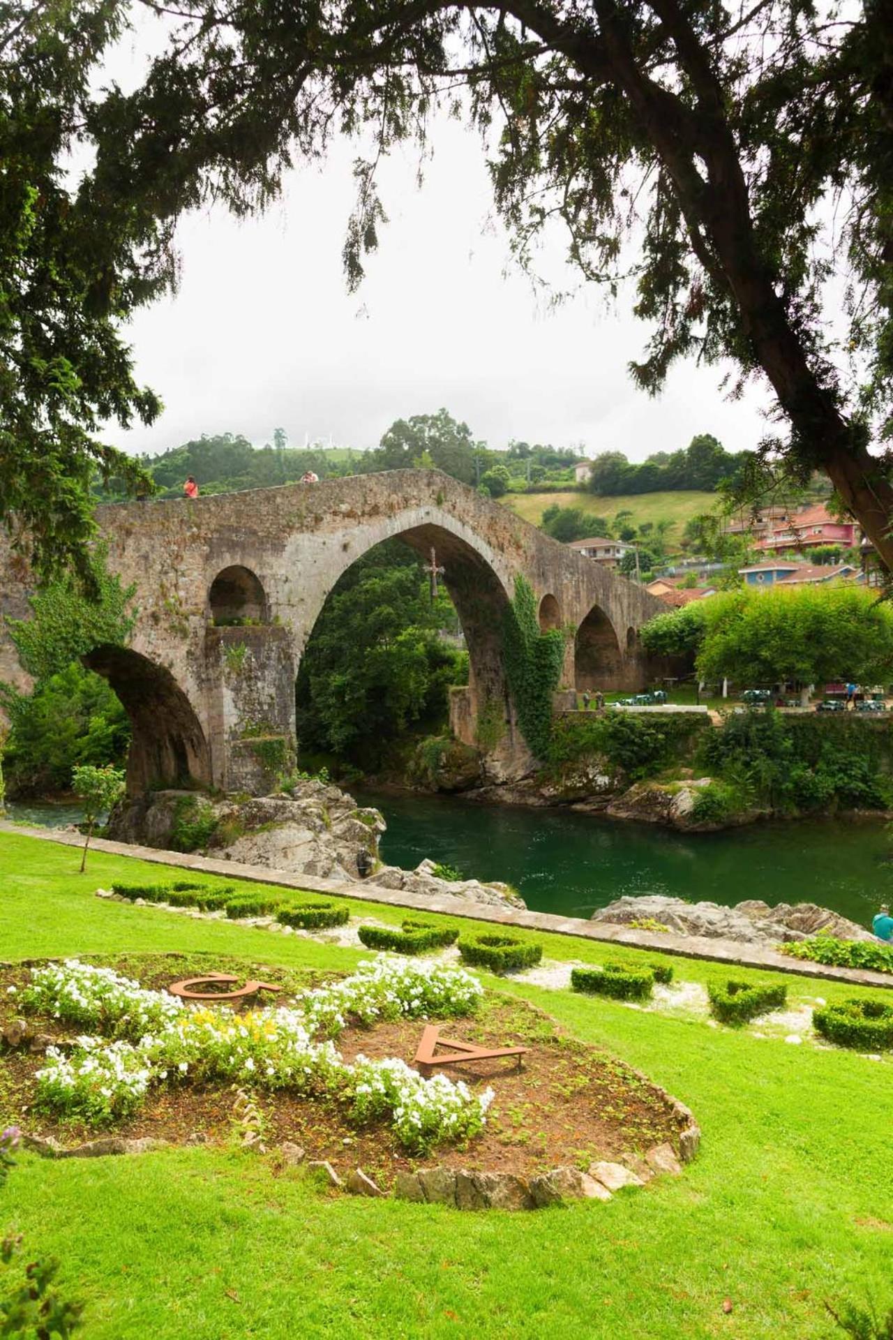 Apartamento Con Terraza Al Puente Romano Onís Extérieur photo